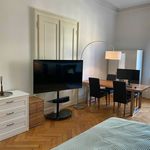 Rent a room of 100 m² in Frankfurt am Main