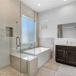 Rent 3 bedroom apartment of 207 m² in Desert Hot Springs