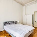 Rent a room of 180 m² in Milano
