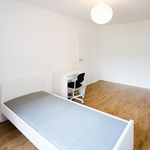 Rent 4 bedroom apartment in Düsseldorf
