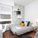 Rent a room of 460 m² in Barcelona