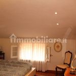 Rent 4 bedroom house of 210 m² in Pietrasanta