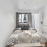 Rent 4 bedroom apartment of 45 m² in Paris