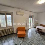 Affitto 3 camera appartamento di 110 m² in Pavia