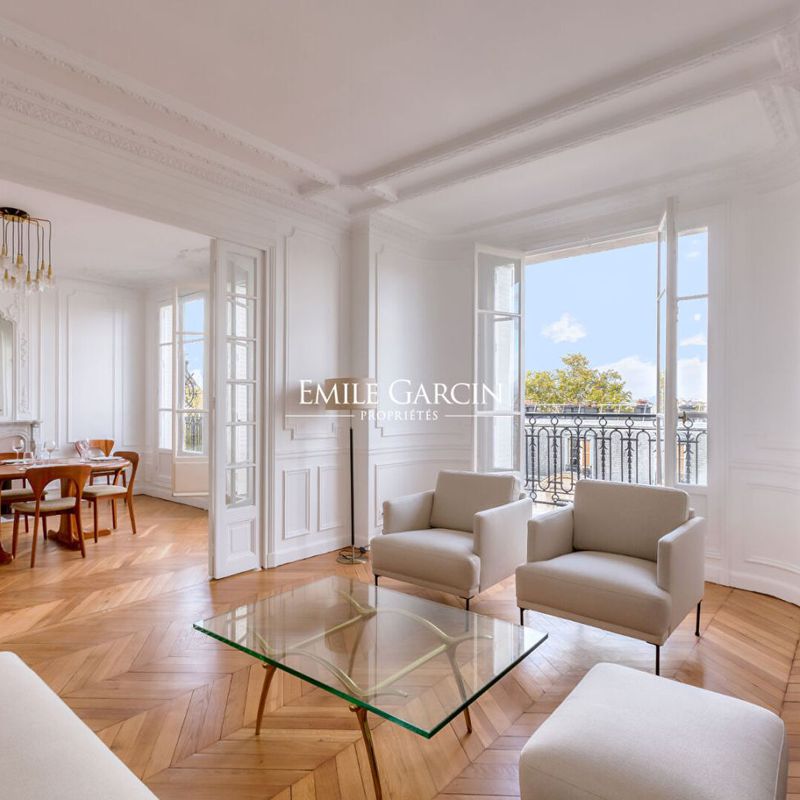 Furnished apartment with view of the Eiffel Tower to rent in Paris 7th Paris 13ème