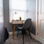 room in Curzon Street, Reading