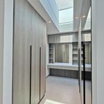 Rent 4 bedroom house of 362 m² in Dubai