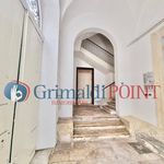 Rent 5 bedroom apartment of 136 m² in Lecce