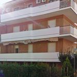 Affitto 3 camera appartamento di 105 m² in Pineto