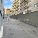 Rent 3 bedroom house of 110 m² in Napoli