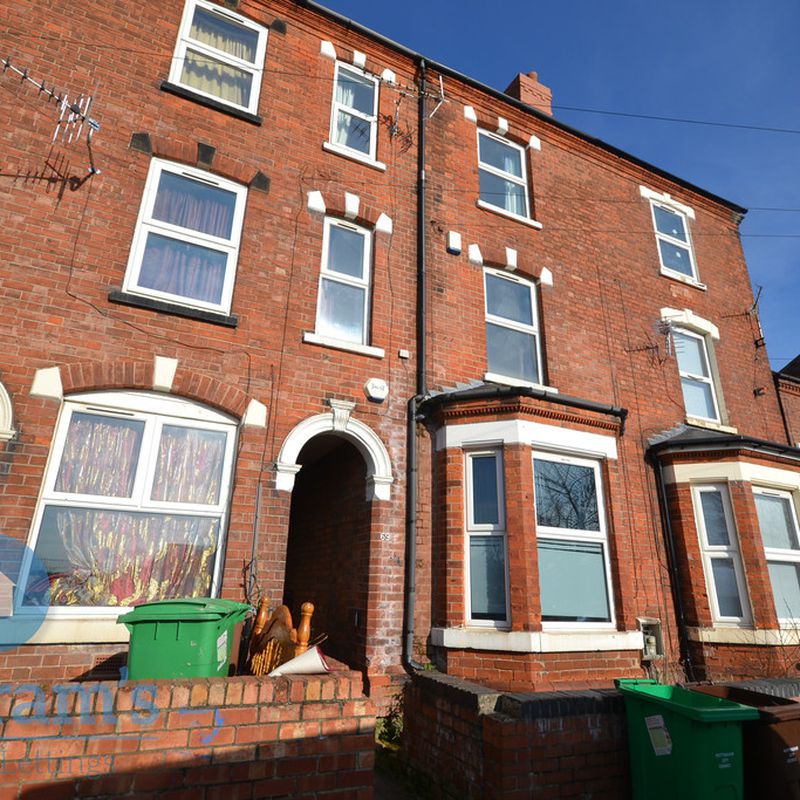 6 Bed Mid Terraced House - £630pw Hyson Green