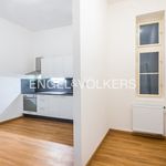 Rent 2 bedroom apartment of 41 m² in Prague