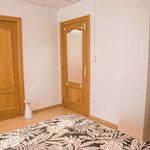 Rent a room of 136 m² in València