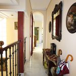 Rent 4 bedroom apartment of 150 m² in Sevilla