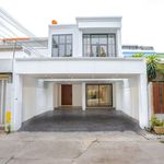 Rent 5 bedroom apartment of 244 m² in Nong Bon