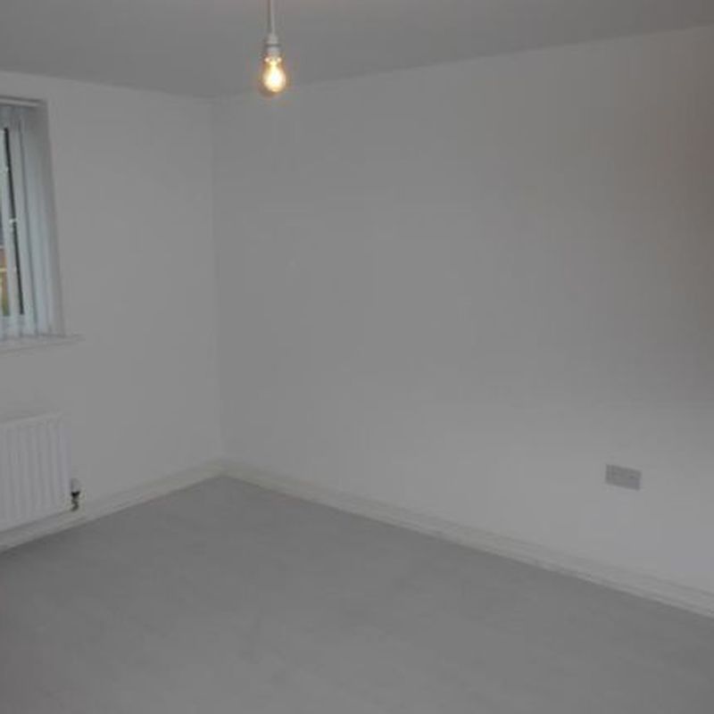 Flat to rent in Stone Court, Maidenbower, Crawley RH10 Worth