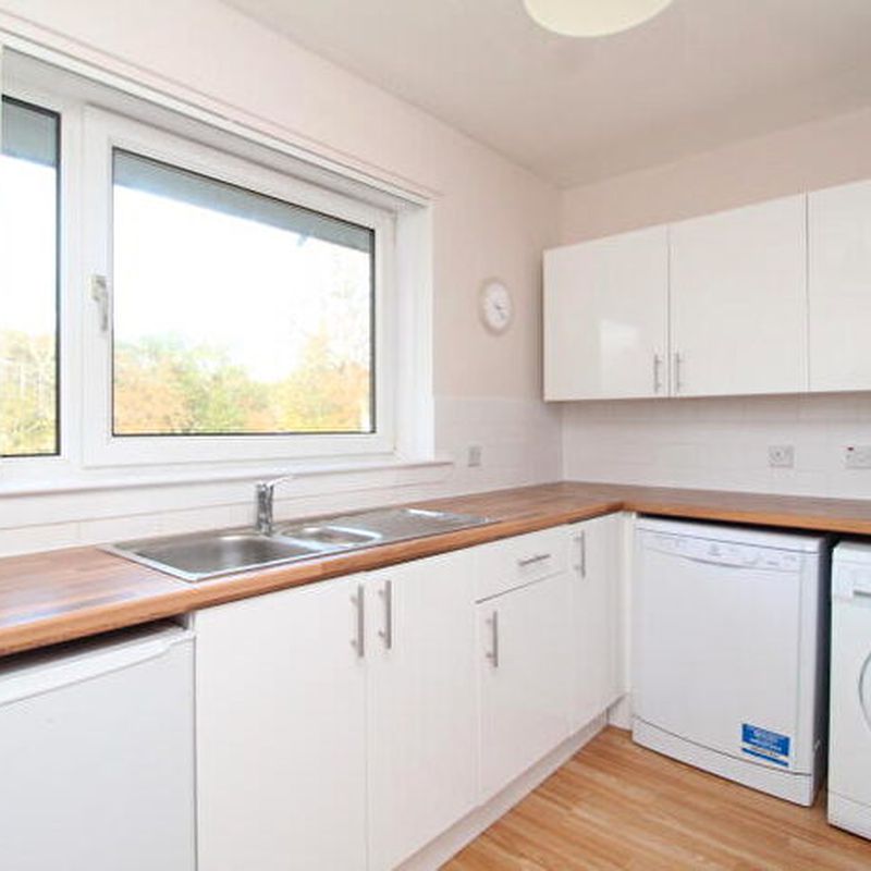 2 Bedroom Flat To Rent In Queens Court, Milngavie, G62