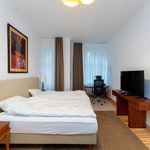 Miete 2 Schlafzimmer wohnung von 96 m² in Berlin