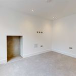 Rent 4 bedroom house in Chigwell
