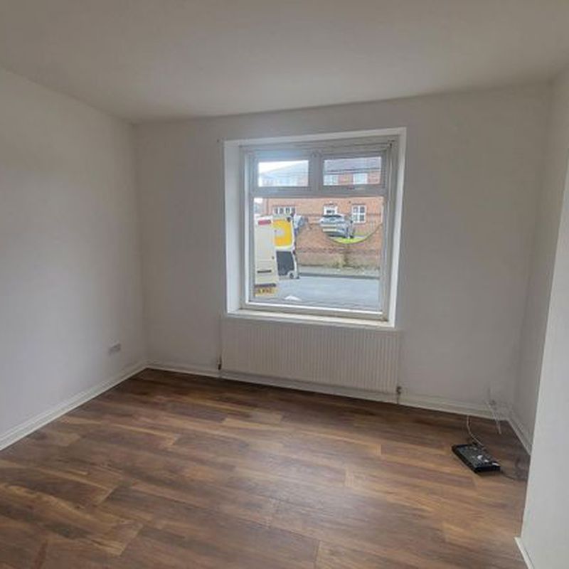 Flat to rent in Gladstone Street, Consett DH8