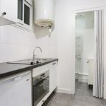Rent 1 bedroom apartment of 26 m² in Paris 17e Arrondissement