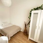 Rent a room of 65 m² in lisbon