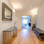 Rent 4 bedroom house of 250 m² in London
