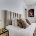 Rent 4 bedroom apartment of 178 m² in Paris