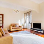 Rent 4 bedroom apartment of 200 m² in Lisbon