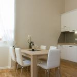 Rent 1 bedroom apartment of 69 m² in Florence