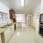 Rent 6 bedroom apartment of 400 m² in Lisboa
