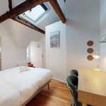 Rent a room of 200 m² in Paris