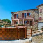 Rent 3 bedroom house of 140 m² in Manciano