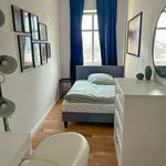 Rent a room of 120 m² in Berlin