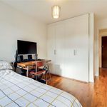 Rent 2 bedroom flat of 617 m² in London