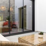 Rent 5 bedroom house of 210 m² in Sevilla