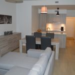 Huur 1 slaapkamer appartement van 77 m² in Woluwe-Saint-Lambert