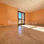 Affitto 5 camera casa di 120 m² in Cuneo