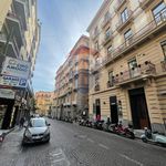 Rent 5 bedroom apartment of 210 m² in Napoli
