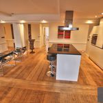 Rent 3 bedroom apartment of 200 m² in Ixelles