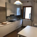 Rent 5 bedroom apartment of 60 m² in Venezia