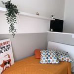 Rent a room in Trento
