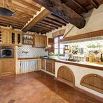 Rent 5 bedroom house of 280 m² in Camaiore