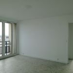Appartement de 67 m² avec 3 chambre(s) en location à SURESNES
