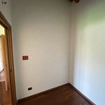 Affitto 3 camera appartamento di 90 m² in Castello di Brianza