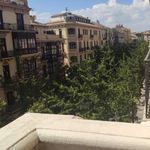 Rent a room of 200 m² in Granada