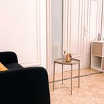 Rent a room of 170 m² in Badalona