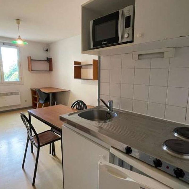 Location appartement 1 pièce 23 m² Valence (26000)