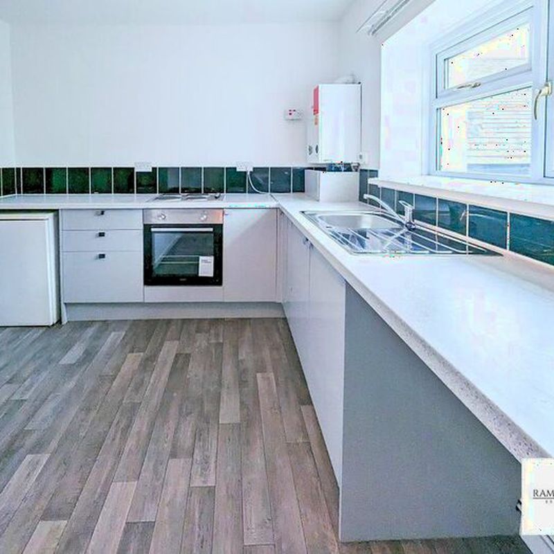 1 Bedroom Flat To Rent In Station Street, Aberdare, Mid Glamorgan, CF44