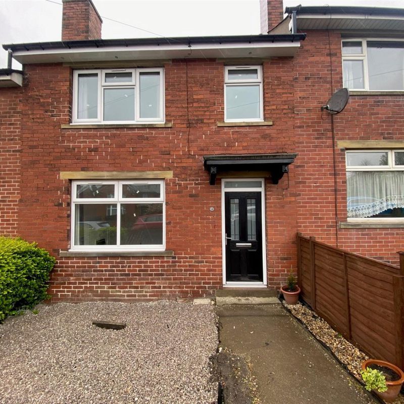 3 bed House - Townhouse To Let in 
	 in New North Road, Heckmondwike Lower Popeley